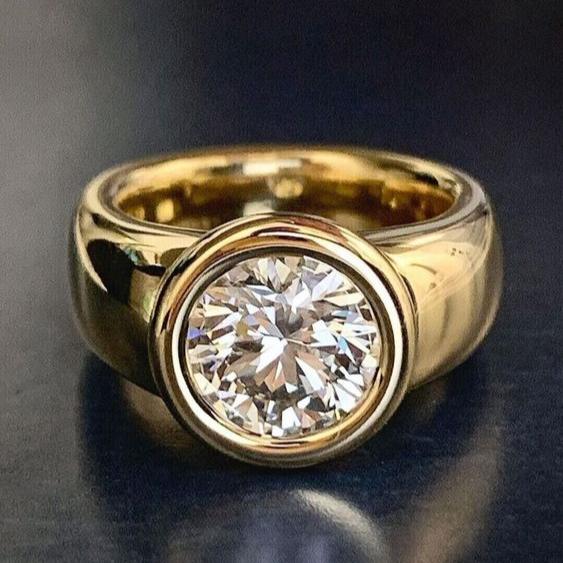 Ring i smittet guld med vintage-zirkonia
