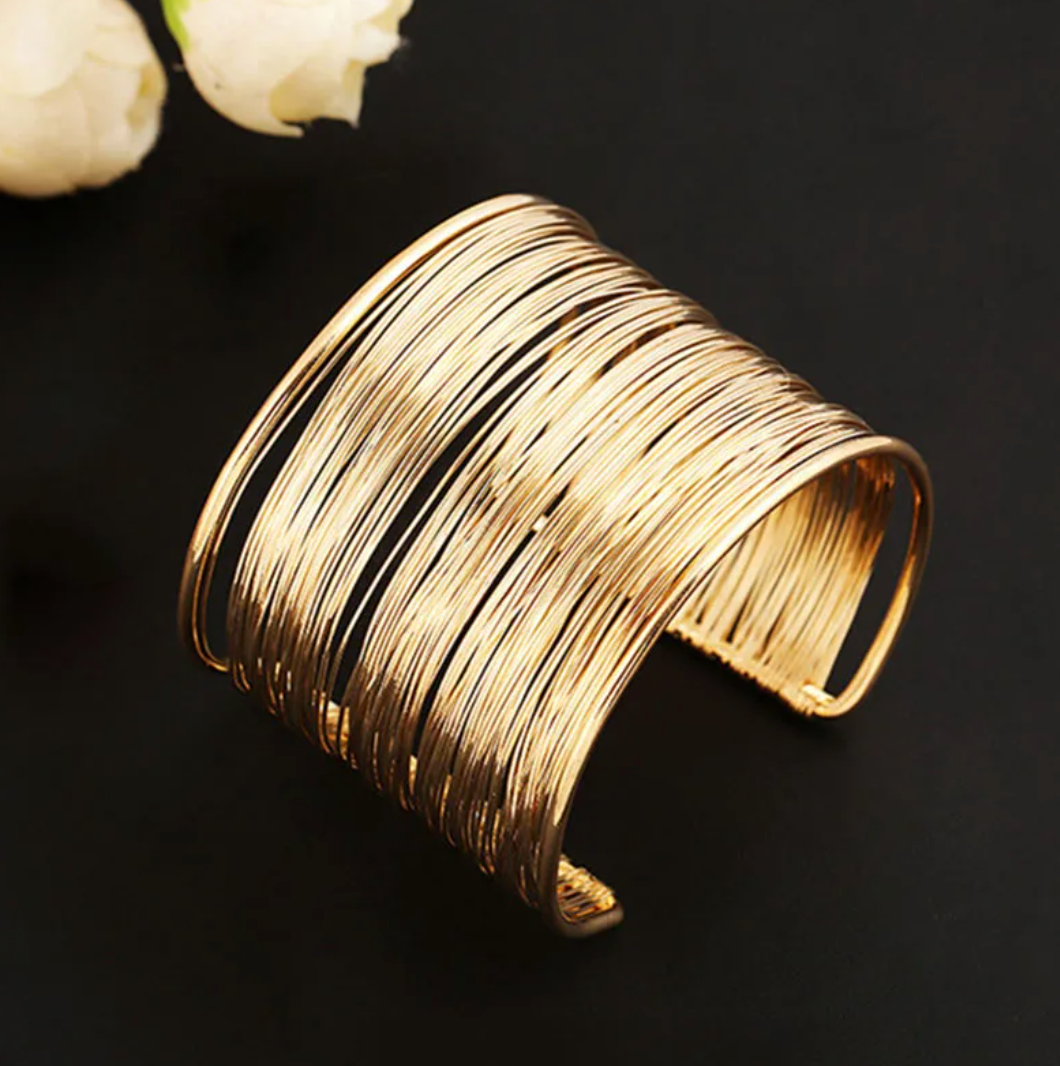 Tätlänkat armband i guldplätering