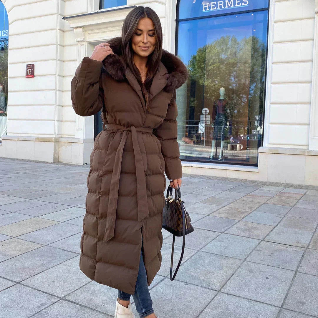 Lang Quilted Frakke med Bælte og Pels - Elegant og Varm