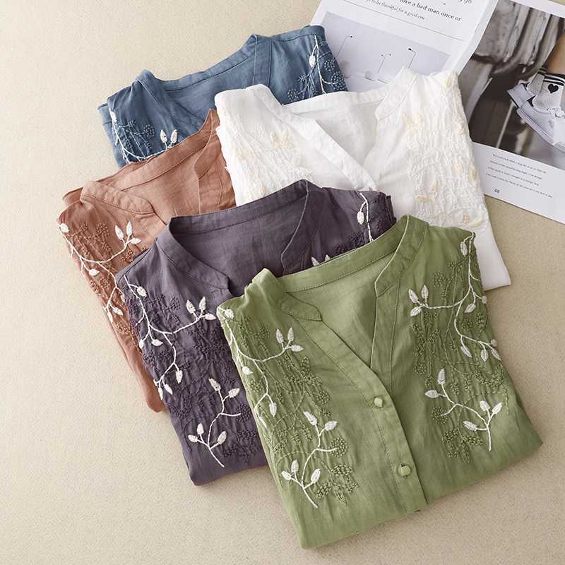 Laurienne™ | Broderet Bluse med Knapper