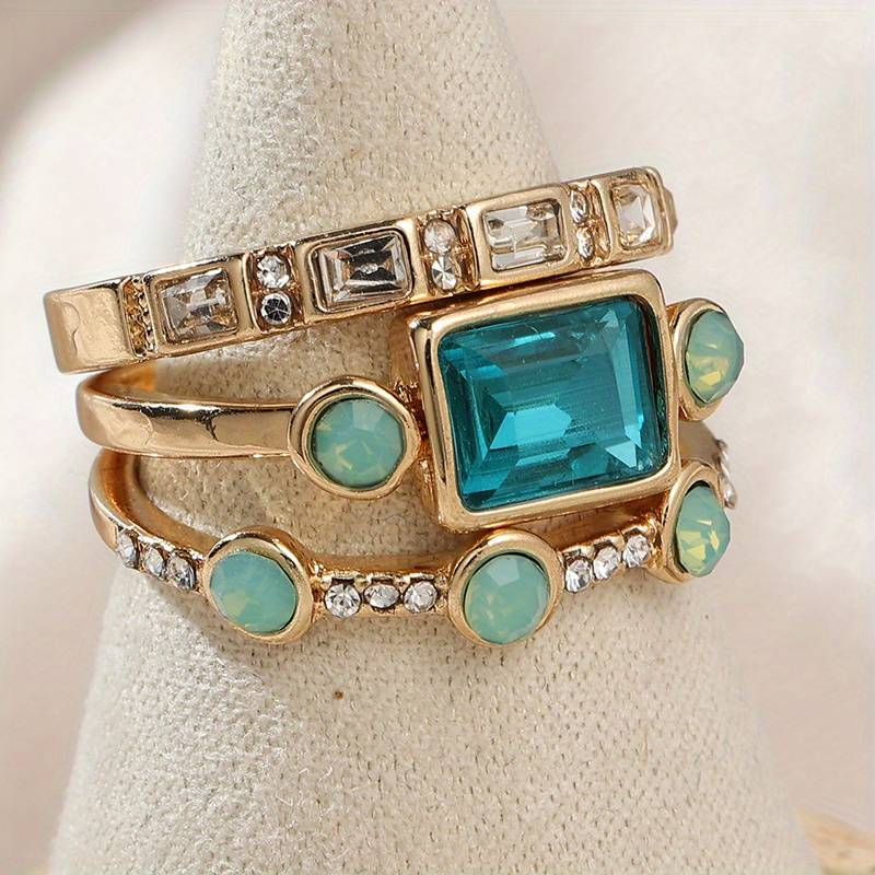 Ring med blå krystal i vintage-stil