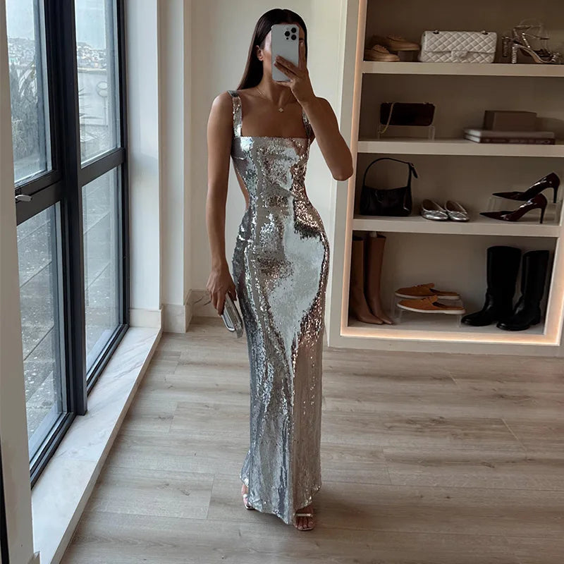 Glitrende Maxikjole med Åben Ryg til Uforglemmelige Aftenlooks