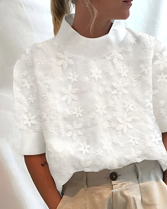Sofie – Elegant top med ståkrave
