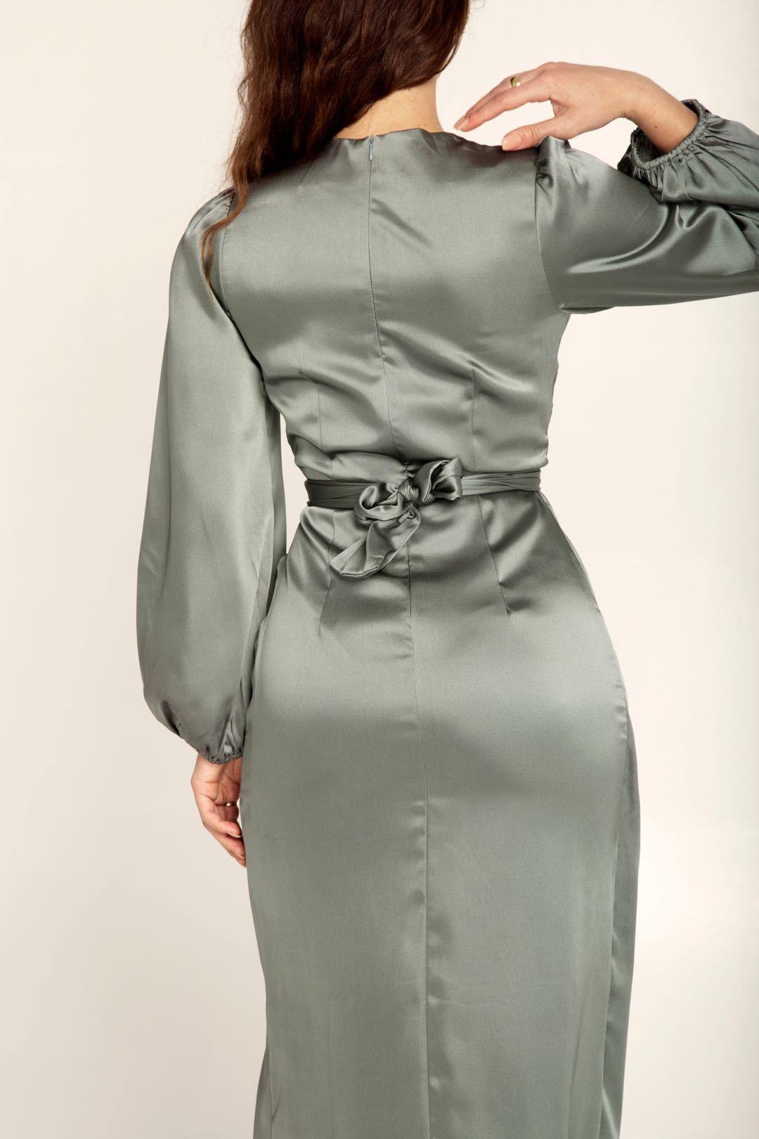 Elegant Lang Satin Kjole til Alle Anledninger
