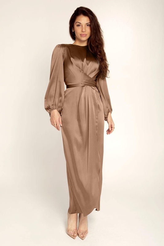 Elegant Lang Satin Kjole til Alle Anledninger