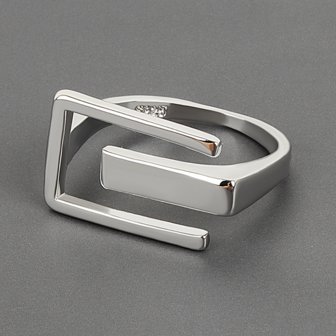 Justerbar modernistisk ring i 925 sølv
