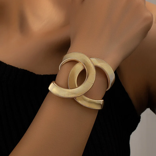 Elegant dobbelt armbånd i guld