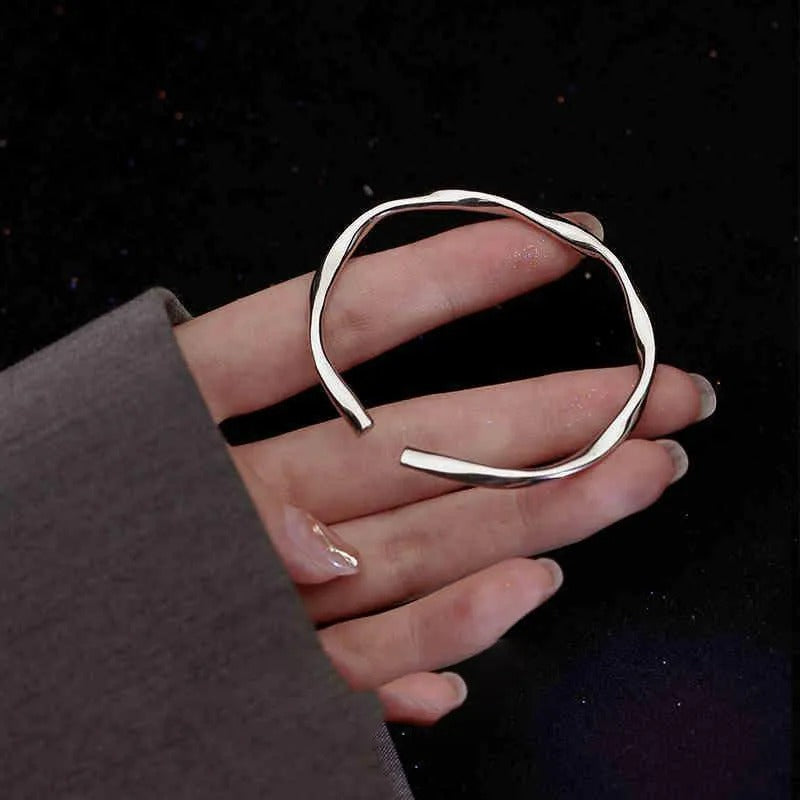 Tykt og uregelmæssigt justerbart armbånd i 925 sterling sølv