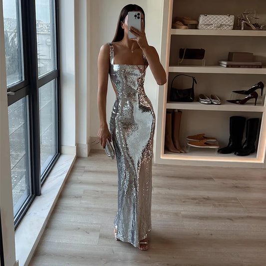 Glitrende Maxikjole med Åben Ryg til Uforglemmelige Aftenlooks